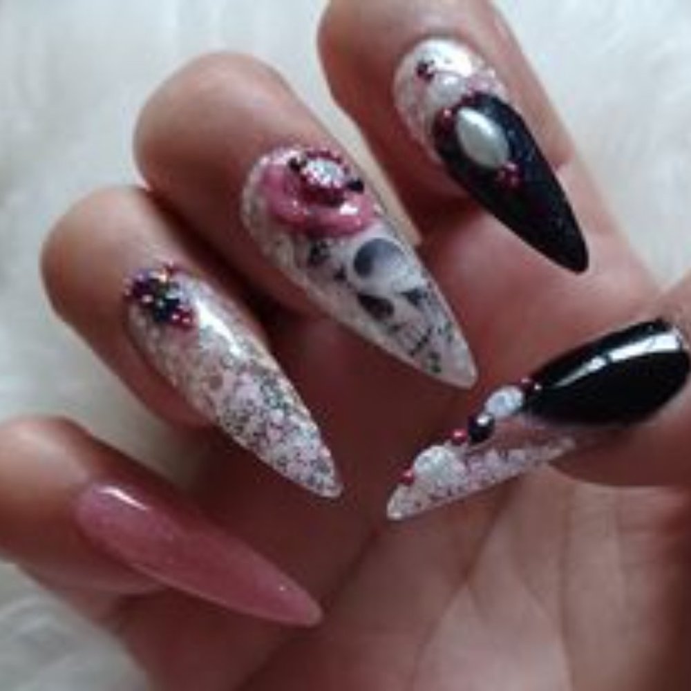 Gothic pastel Sugar skull  luxury press on nails white black n pink